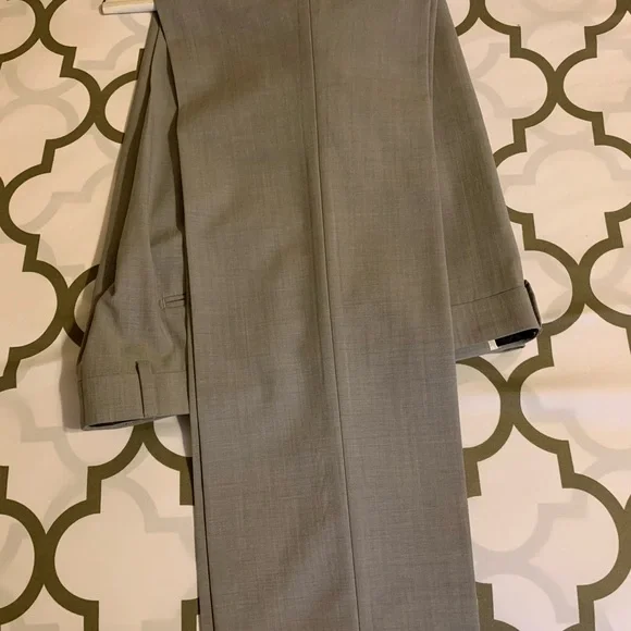 Suit and pants - Picture 3 of 4